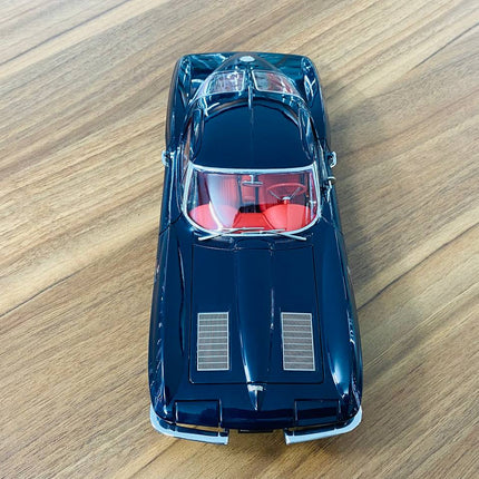 AutoArt Corvette C2 Sting Ray 1963 Daytona Blue 1:18 Diecast Model Car - collectible scale model car