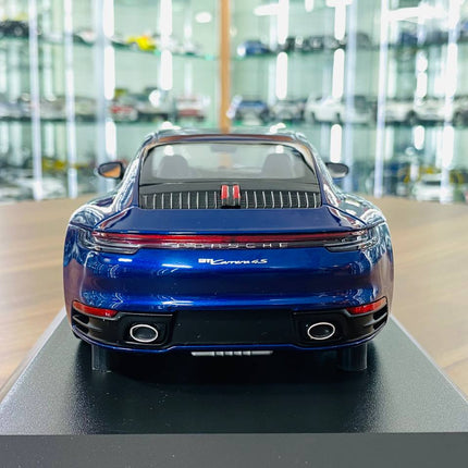 Minichamps Porsche 911 Carrera 4S 2019 1:18 Blue Metallic Diecast Model Car - fine detailed model replica