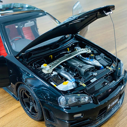 Motor Helix Nissan Skyline GT-R R34 Z-Tune Nismo 1/18 Black Pearl Diecast Model - detailed die-cast style model