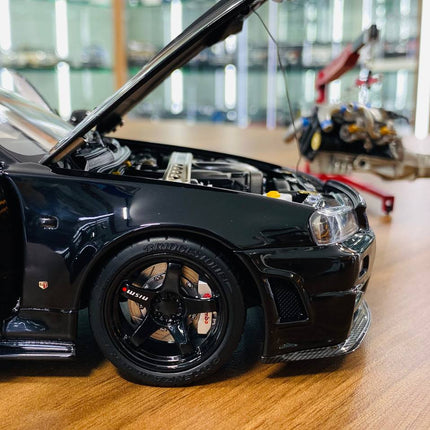 Motor Helix Nissan Skyline GT-R R34 Z-Tune Nismo 1/18 Black Pearl Diecast Model - showroom-quality model replica