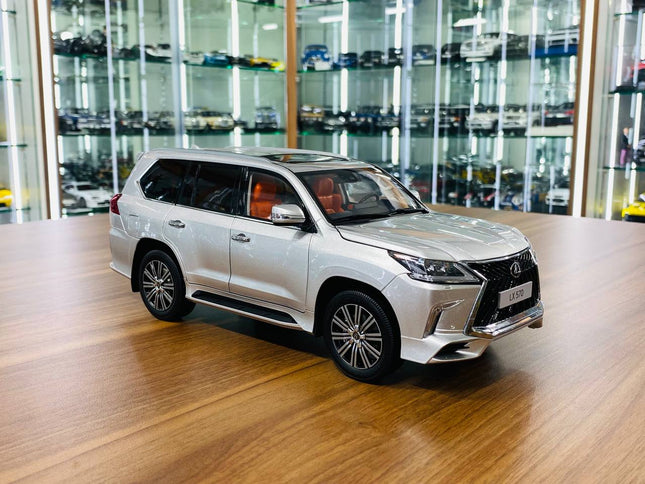 LCD Model Lexus LX 570 Silver 1:18 Diecast Model Car - detailed collector display model