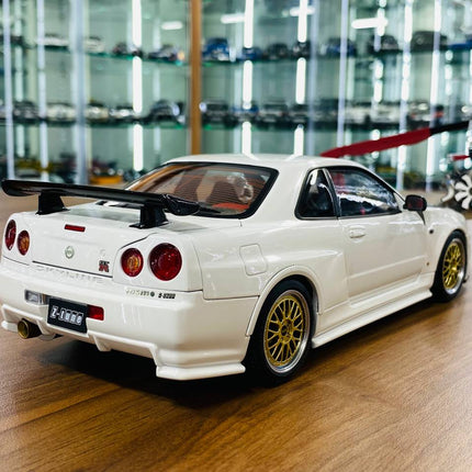 MotorHelix 1:18 Nissan Skyline GT-R R34 Nismo Z-Tune Diecast Model White - fine detailed model replica