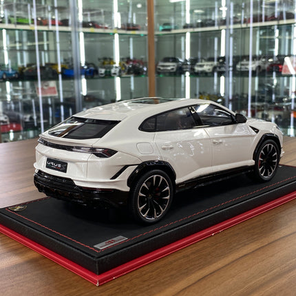 MR Collection Models 1/18 Lamborghini URUS S Resin Model Balloon White Limited Edition - fine detailed model replica