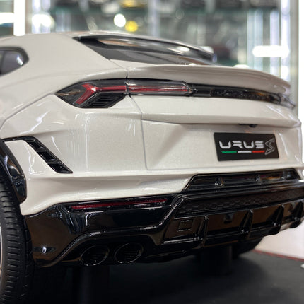 MR Collection Models 1/18 Lamborghini URUS S Resin Model Balloon White Limited Edition - scale model collectible piece
