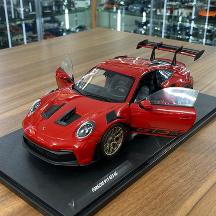 1/18 Diecast Porsche 911 (992) GT3 RS 2024 in Guard Red | Solido - showroom-quality model replica
