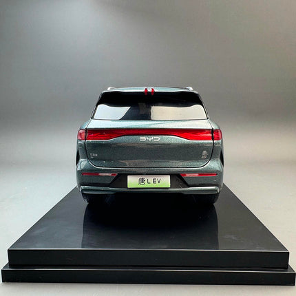BYD Tang L EV 2026 Green 1:18 Diecast Model Car - premium collector scale model