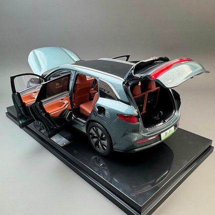 BYD Tang L EV 2026 Green 1:18 Diecast Model Car - detailed die-cast style model