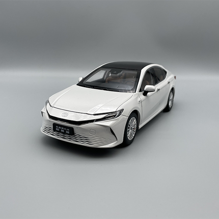 YX Car Model Toyota Camry 2024 9th Gen White 1:18 Diecast Model Car - scale model for display