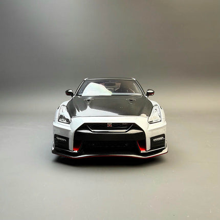 MH Nissan GT-R Nismo R35 Special Edition 1:18 Diecast Model Car - collectible scale model car