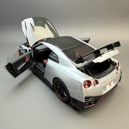 MH Nissan GT-R Nismo R35 Special Edition 1:18 Diecast Model Car - collector edition scale model
