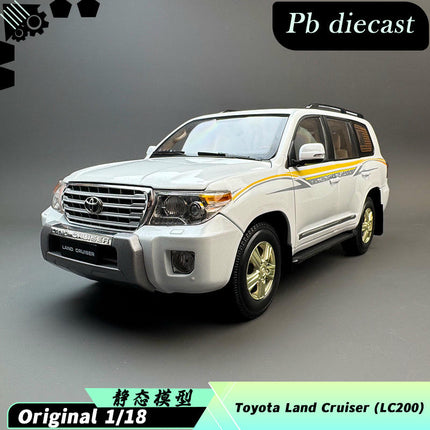 YX Car Model Toyota Land Cruiser LC200 White 1:18 Diecast Model Car - detailed collector display model