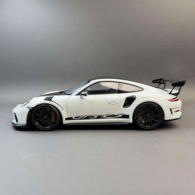 AutoArt Porsche 911 GT3 RS (991.2) 1:18 Diecast Model Car - studio product photo of the scale model