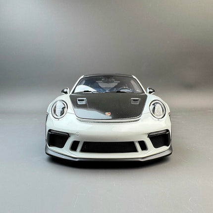 AutoArt Porsche 911 GT3 RS (991.2) 1:18 Diecast Model Car - fine detailed model replica
