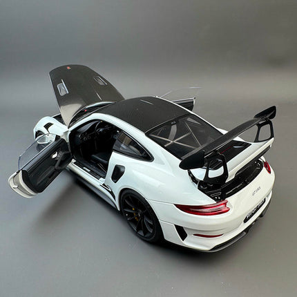 AutoArt Porsche 911 GT3 RS (991.2) 1:18 Diecast Model Car - detailed die-cast style model