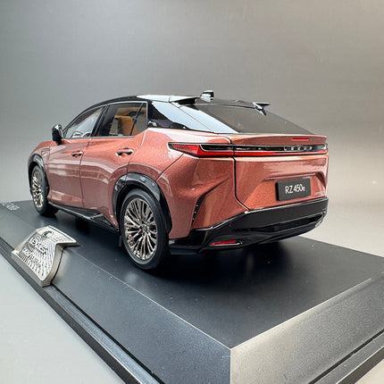 YX Car Model Lexus RZ450e 2010s SUV White 1:18 Diecast Model Car - studio product photo of the scale model