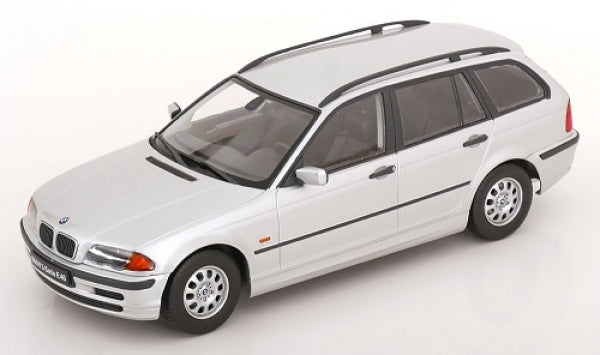 1:18 scale diecast BMW E46 Touring model car in silver with detailed exterior