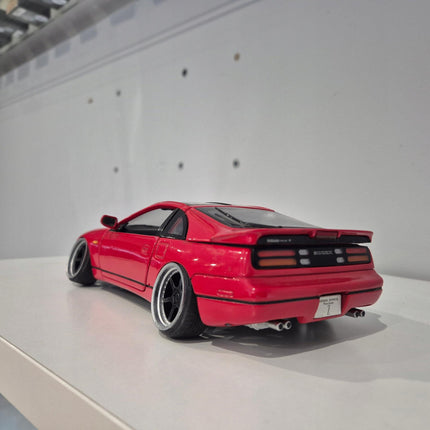 Kyosho Nissan 300ZX 1:18 Diecast Model Car, Custom Plates, Collector Display