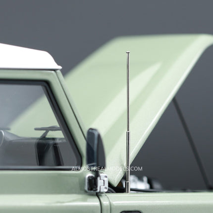 https://www.mydiecastcars.com/wp-content/uploads/2018/12/Land-Rover-Defender-90-Heritage-Edition-5.jpg