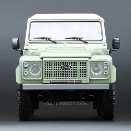 https://www.mydiecastcars.com/wp-content/uploads/2018/12/Land-Rover-Defender-90-Heritage-Edition-6.jpg
