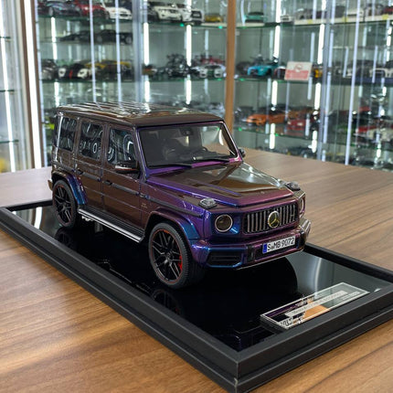 MOTORHELIX 1:18 Resin Mercedes-Benz AMG G63 2019 Chameleon - detailed collector display model