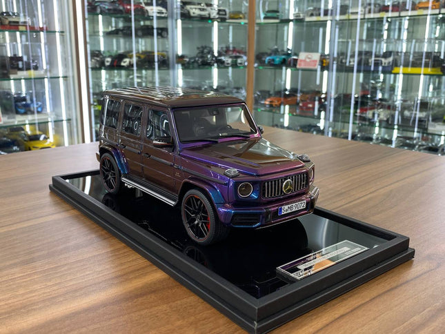 MOTORHELIX 1:18 Resin Mercedes-Benz AMG G63 2019 Chameleon - detailed collector display model