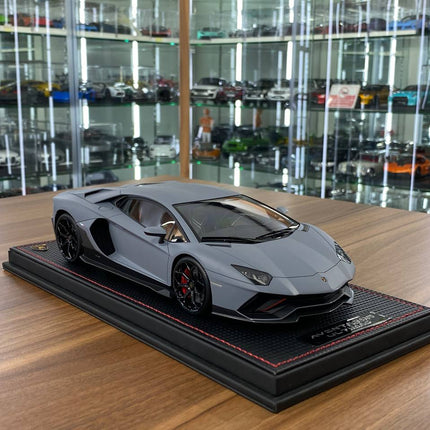 MR Collection Models 1:18 Resin Lamborghini Aventador ULTIMATE Grigio Acheso - detailed collector display model