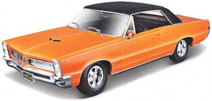 1:18 scale diecast orange classic muscle car model with black roof and chrome wheels