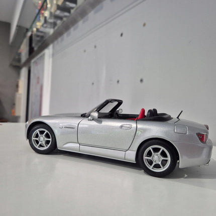 Maisto Honda S2000 Diecast Model Car 1:18, Custom Plates
