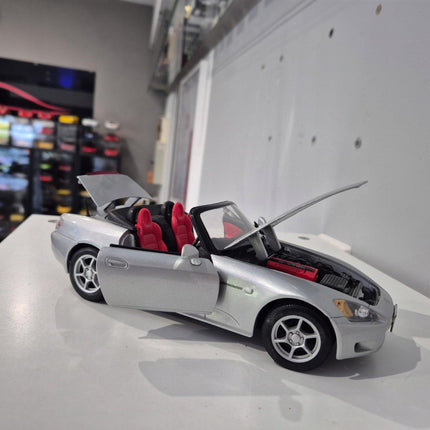 Maisto Honda S2000 Diecast Model Car 1:18, Custom Plates