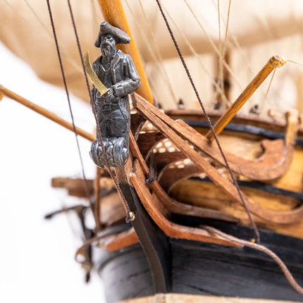 https://cdn.shopify.com/s/files/1/0622/6942/3871/files/Maqueta-barco-pirata-royal-fortune-occre-7.webp?v=1775830489