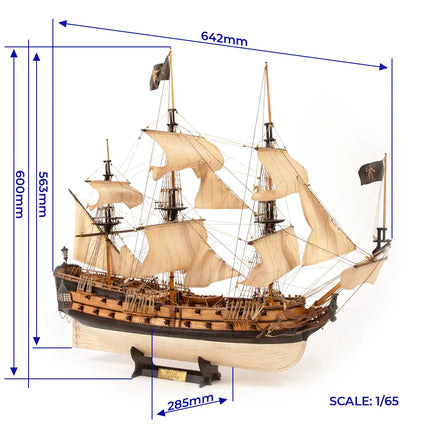 https://cdn.shopify.com/s/files/1/0622/6942/3871/files/Maqueta-de-barco-pirata-Royal-Fortune-OcCre-medidas.webp?v=1775830470