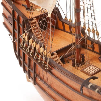 https://cdn.shopify.com/s/files/1/0622/6942/3871/files/Maqueta_de_madera_iniciacion_Nao_Santa_Maria_OcCre_Cubierta_3c296c2a-e552-44d6-8807-a5f987300cf8.webp?v=1774353230