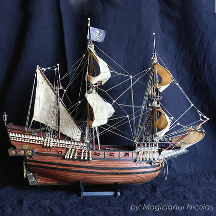 https://cdn.shopify.com/s/files/1/0622/6942/3871/files/MaquetadebarcodemaderaBuccaneerOcCre.webp?v=1761674035