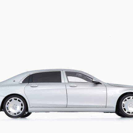 https://www.mydiecastcars.com/wp-content/uploads/2018/12/Mercedes-Maybach-S-Class-silver-3-2.jpg