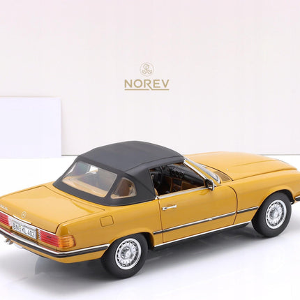 Mercedes 450 SL Diecast Model Car (1:18 Scale) with Custom Plates