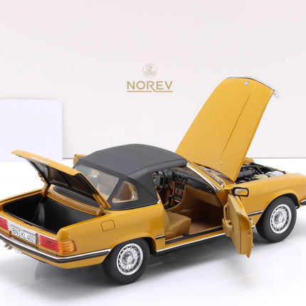 Mercedes 450 SL Diecast Model Car (1:18 Scale) with Custom Plates