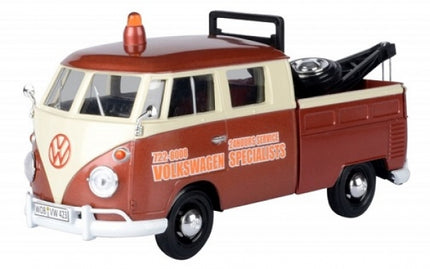 1:24 scale diecast Volkswagen tow truck model, red and cream, with service details on side.