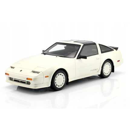 1:18 scale pearl white Nissan 300ZX Turbo diecast model car front three-quarter view