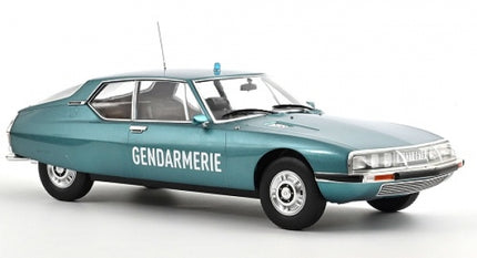 1:18 scale diecast model Citroën SM Gendarmerie police car with blue light and detailed features