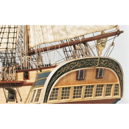 https://cdn.shopify.com/s/files/1/0622/6942/3871/files/OcCre-Maqueta_madera_barco_diana_popa.webp?v=1761674505