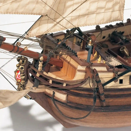 https://cdn.shopify.com/s/files/1/0622/6942/3871/products/OcCre_Maqueta_Barco_Madera_Candelaria_proa.webp?v=1740764076
