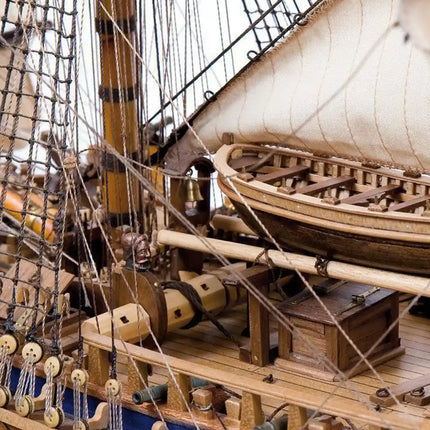 https://cdn.shopify.com/s/files/1/0622/6942/3871/products/OcCre_Maqueta_Barco_Madera_Endeavour_cubierta_detalle.webp?v=1761674747