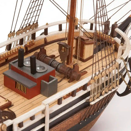 https://cdn.shopify.com/s/files/1/0622/6942/3871/products/OcCre_Maqueta_Barco_Madera_Essex_Cubierta_Proa.webp?v=1761673294