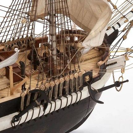 https://cdn.shopify.com/s/files/1/0622/6942/3871/products/OcCre_Maqueta_Barco_Madera_HMS_Terror_cubierta_proa.webp?v=1761673337
