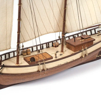 https://cdn.shopify.com/s/files/1/0622/6942/3871/products/OcCre_Maqueta_Barco_Madera_Polaris_Cubierta_General.webp?v=1761673251
