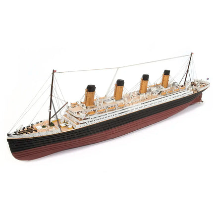 https://cdn.shopify.com/s/files/1/0622/6942/3871/products/OcCre_Maqueta_de_barco_madera_titanic_lateral.webp?v=1761591628
