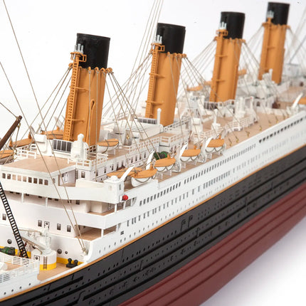 https://cdn.shopify.com/s/files/1/0622/6942/3871/products/OcCre_Maqueta_de_barco_madera_titanic_proa_cubierta.webp?v=1761591628