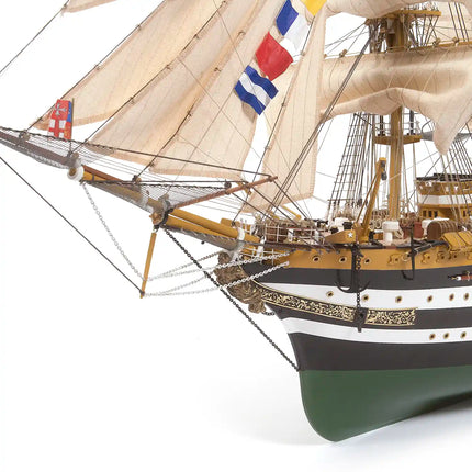 https://cdn.shopify.com/s/files/1/0622/6942/3871/products/OcCre_Maqueta_demadera_barco_amerigo_vespucci_1_100_velas_mascaron.webp?v=1761672952