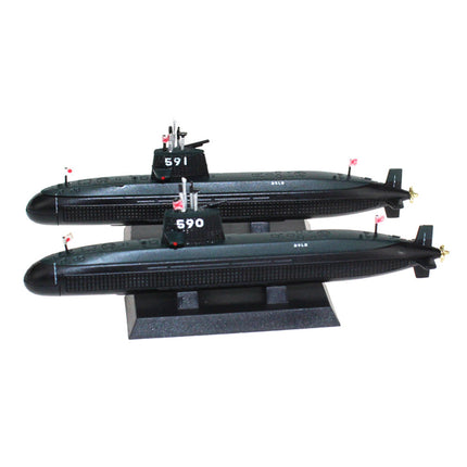 https://cdn.shopify.com/s/files/1/0567/1364/2151/products/Oyashio-Class-Attack-Submarine-1-900-Scale-Diecast-Model-5.jpg?v=1672305521
