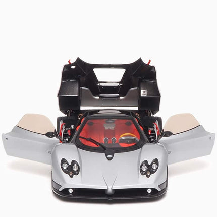 https://www.mydiecastcars.com/wp-content/uploads/2022/09/Pagani-zonda-f-street-almost-real-5.jpg